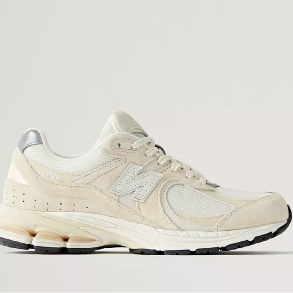 Brand New 220R new balance shoes